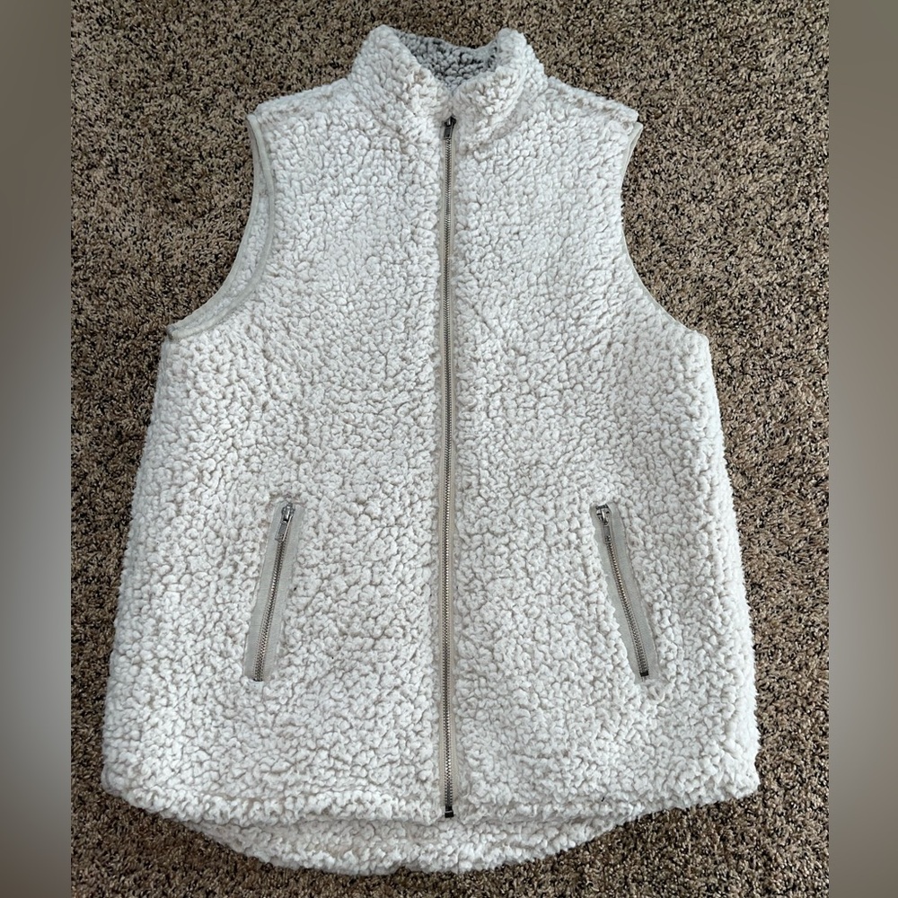 Fuzzy zip up vest